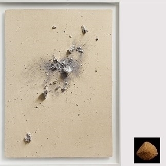 Universe No.21 Mixed media 168 × 122 × 10 厘米 2012  Right：The rock before it was smashed