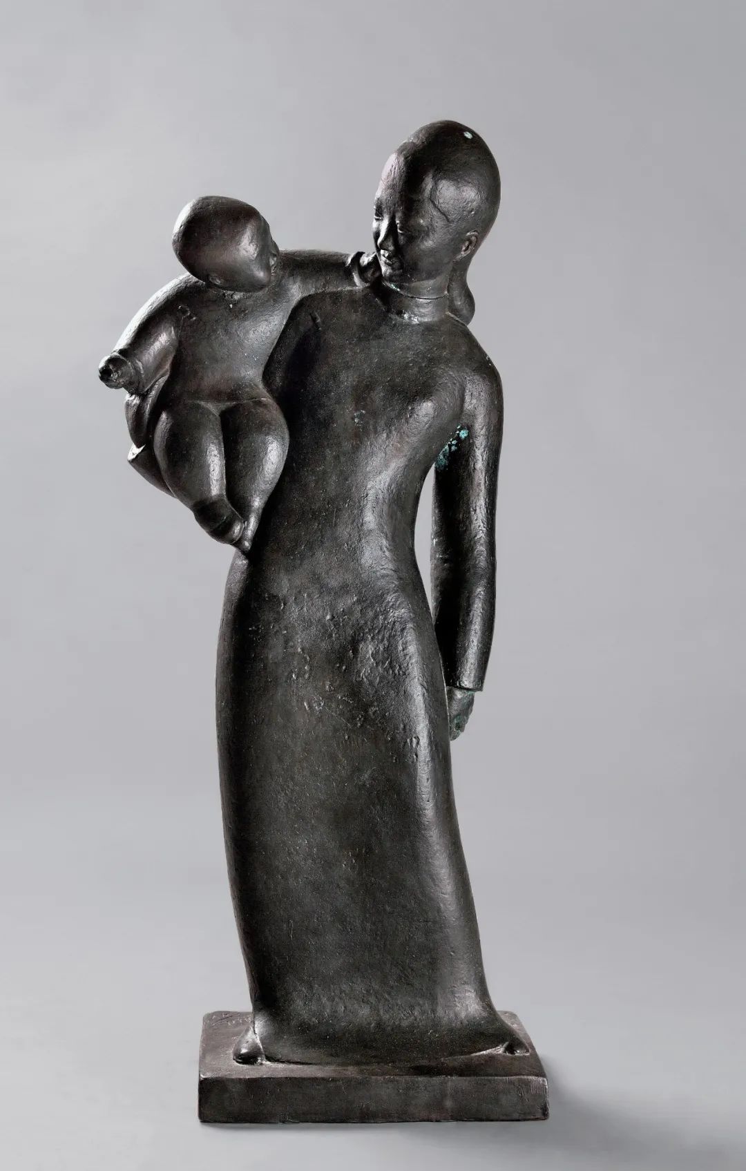 04 Hua Tianyou, Maternal Love, 1947 Bronze Collected by CAFA Art Museum, Donated by the family of Hua Tianyou in 2008.jpg