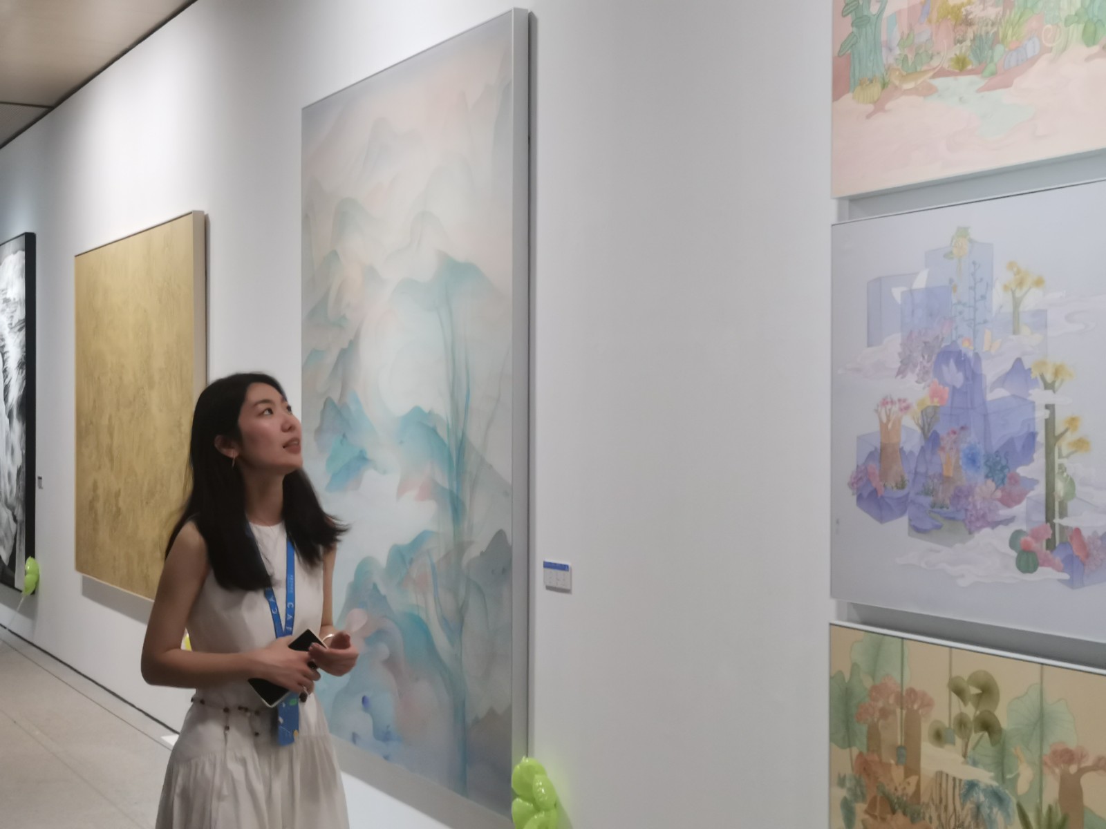 Gao Meng introduced her paintings at CAFA Art Museum.jpg