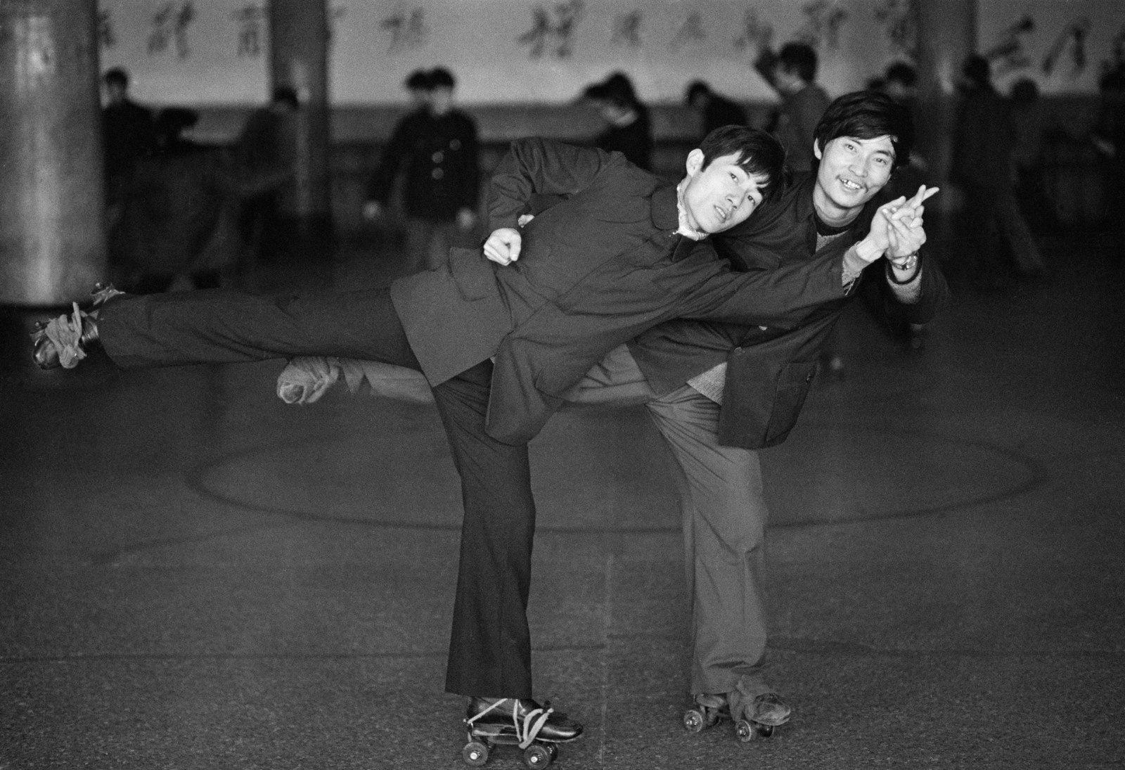 09 Liu Xiangcheng, Two Shanghai Youths at an Indoor Skating Rink, 1980, Collection of CAFA Art Museum.jpg