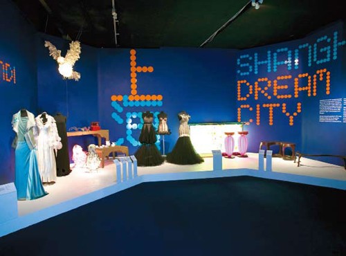 08 Exhibition View of China Design Now at Victoria & Albert Museum in 2008..jpg